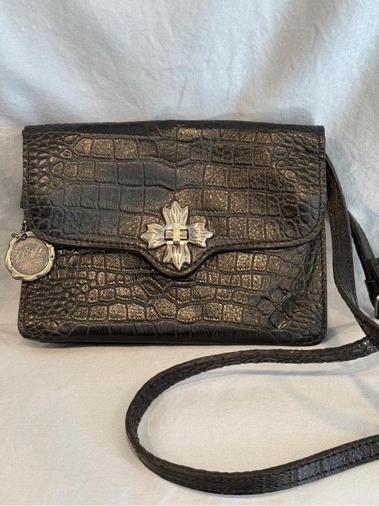 Patricia Nash Handbags - Patricia Nash Black Croc-Embossed Cross Accent Crossbody Bag